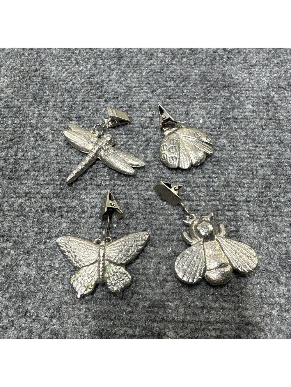 4 Pewter  Weighted table cloth clip  Hangers   Insect